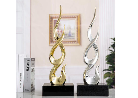 Un buen precio. Escultura al aire libre de plata de la fibra de vidrio del oro nano de la galjanoplastia para la decoración casera del jardín en línea