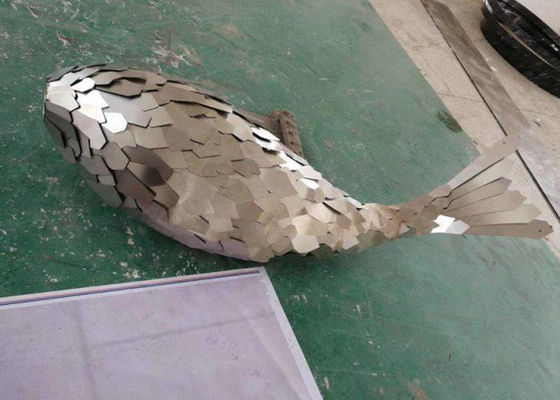 Un buen precio. Estatua animal de acero inoxidable grande al aire libre moderna del metal de la escultura de la ballena en línea