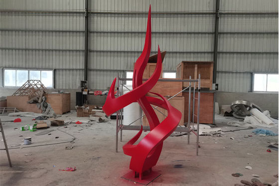 Un buen precio. decoración al aire libre de acero inoxidable pintada roja de la escultura de la llama de los 2.7m en línea