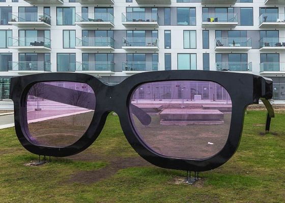 Un buen precio. Artesanía de esculturas de metal pintadas de gran tamaño en línea