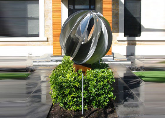 Un buen precio. Atractiva escultura de esfera de acero inoxidable / escultura contemporánea de acero en línea