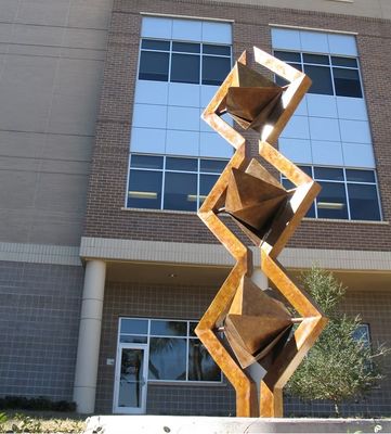 Un buen precio. Fuente de agua de jardín al aire libre con decoración oxidada Escultura de acero corten en línea
