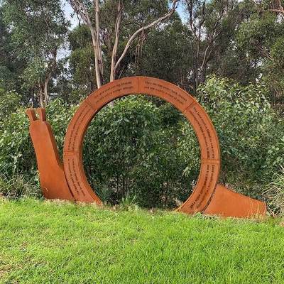 Un buen precio. Escultura de acero corten envejecido en forma de caracol para jardín, escultura de metal de acero corten para decoración de jardín en línea