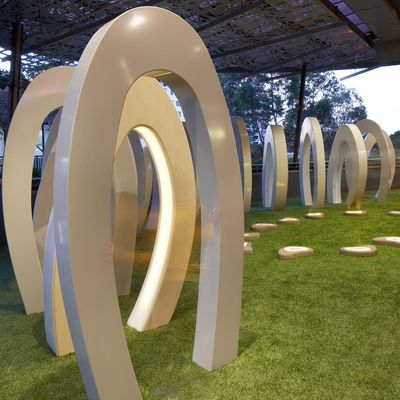 Un buen precio. Fabricación y fabricación de esculturas de acero para uso público en línea