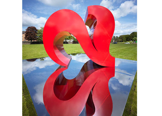 Un buen precio. El jardín moderno pintado del color rojo esculpe el acero inoxidable de la decoración de la ciudad en forma de corazón en línea