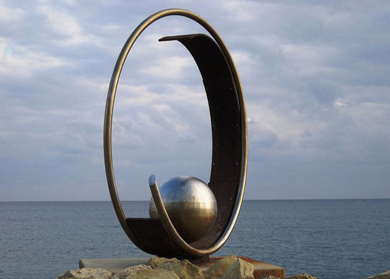 Un buen precio. Escultura pública del arte de la escultura al aire libre del jardín del acero inoxidable con la esfera en línea