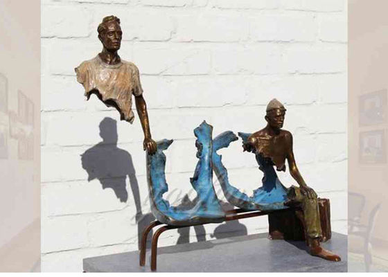 Un buen precio. Escultura de bronce para el jardín, escultura del bastidor del viajero de tamaño natural del final de Bruno Catalano en línea