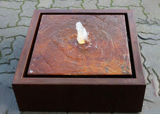 Un buen precio. Superficie de acero contemporánea del moho de la decoración del jardín de la característica del agua de Corten del metal en línea