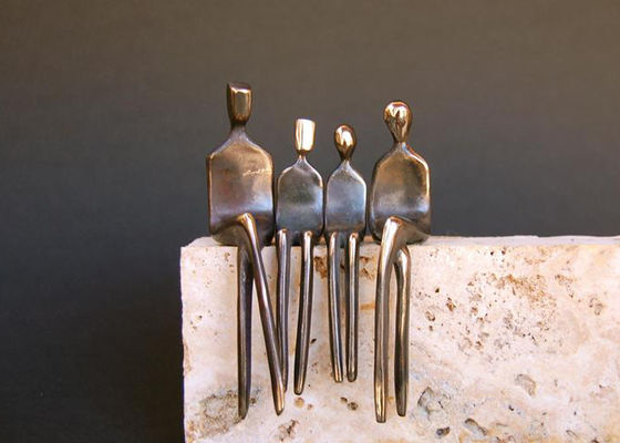 Un buen precio. Escultura de bronce de lanzamiento de la familia del ODM para la decoración interior al aire libre en línea