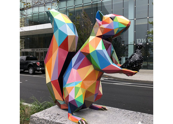 Un buen precio. Escultura al aire libre de la fibra de vidrio de la ardilla para la decoración del jardín público o de la plaza en línea
