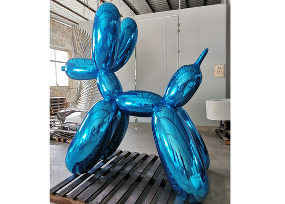 El contemporáneo animal de acero inoxidable de la escultura del perro del globo pulió