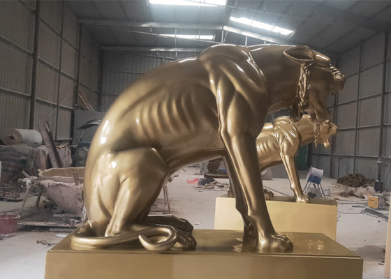 Un buen precio. Fibra de vidrio animal pintada de tamaño natural de lanzamiento Cat Sculpture Public Decoration grande en línea