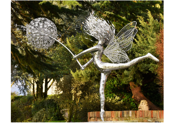 Un buen precio. Escultura de hierro inoxidable de hadas y dientes de león para la decoración del jardín en línea
