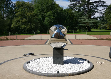 Un buen precio. Las esculturas del arte del metal/las estatuas abstractas del jardín del metal duplican el polaco en línea