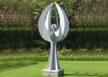 Un buen precio. Escultura de metal pintada grande Escultura de metal pintado Ángel Esculturas de patio de metal Técnica de forja en línea