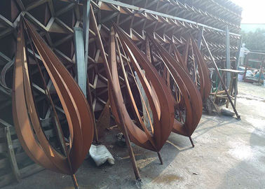 Un buen precio. Diversos tamaños/finales del arte de la escultura al aire libre decorativa oxidada del metal en línea