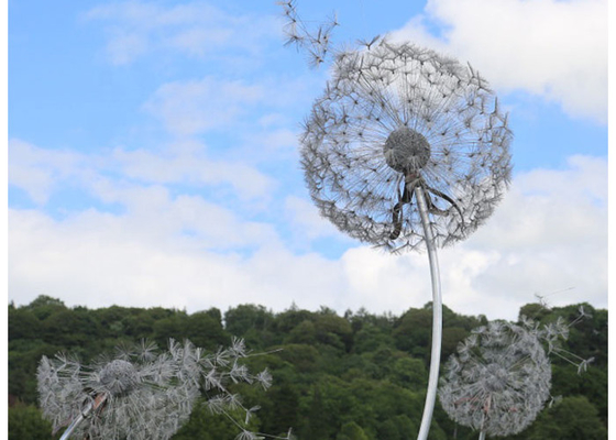 Un buen precio. Jardín personalizado Arte público de metal Escultura de diente de león de acero inoxidable para exteriores en línea