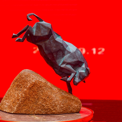 Un buen precio. Decoración de jardín Arte de bronce Escultura de toro antiguo en línea