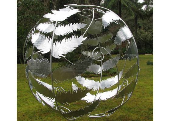 Un buen precio. Tamaño personalizado Jardín de arte moderno Esfera de acero inoxidable escultura de bola de hoja en línea