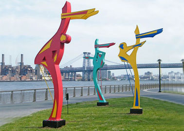 Un buen precio. Figura al aire libre escultura pintada escultura del baile del metal para el parque público en línea