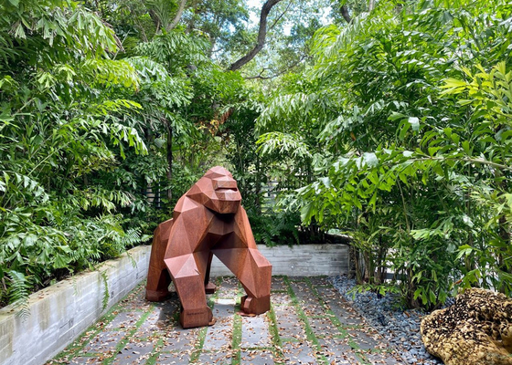 Un buen precio. Decoración de jardín Gran acero corten Geometría Escultura de mono en línea