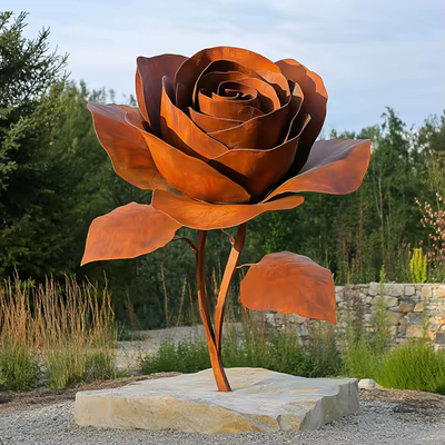 Decoración de jardines Escultura floral de acero resistente a la intemperie hecha a mano