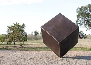 Un buen precio. La estabilidad de acero grande de la corrosión de la escultura de Corten de la forma del cubo crea para requisitos particulares en línea