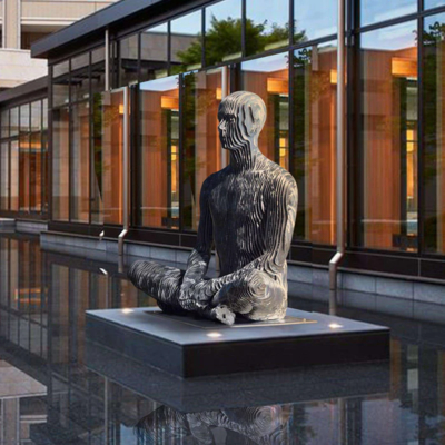 Un buen precio. Tamaño de vida personalizado Arte moderno Abstracto Estatua de figura desapareciente de acero inoxidable en línea