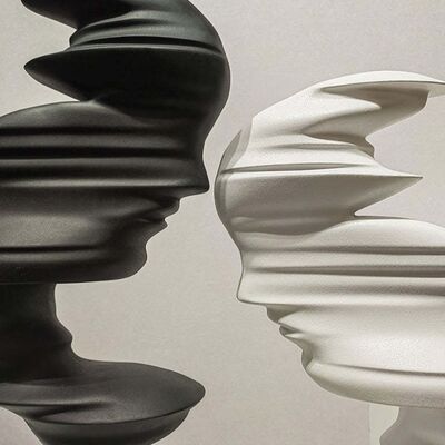 Un buen precio. Escultura de fibra de vidrio decorativa a medida Escultura abstracta de tamaño natural Estatua de metal en línea