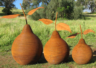 Un buen precio. Escultura de acero decorativa al aire libre oxidada de la pera del arte del metal de la escultura de Corten en línea