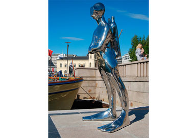 Un buen precio. Escultura de tamaño natural pulida espejo del buceador de la escultura de los Ss para la decoración al aire libre en línea