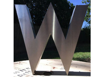Un buen precio. Diseño arquitectónico de la letra M de la escultura de la escultura del acero inoxidable del final de Matt en línea