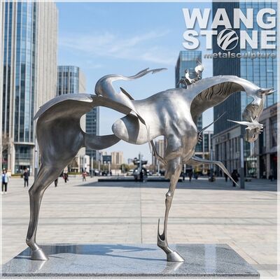Un buen precio. El eco del horizonte. Escultura abstracta moderna de acero inoxidable para propiedades y plazas de lujo. en línea