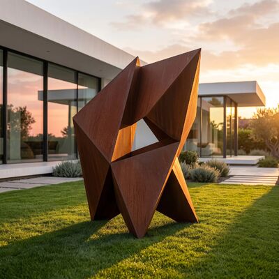 El monolito: escultura geométrica abstracta de acero corten