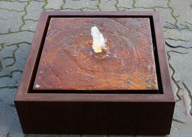 Un buen precio. Superficie de acero contemporánea del moho de la decoración del jardín de la característica del agua de Corten del metal en línea