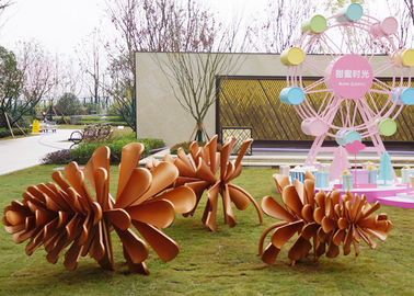 Un buen precio. Acero inoxidable hacia fuera de la puerta del metal del pino de la escultura grande del cono para la decoración del jardín en línea