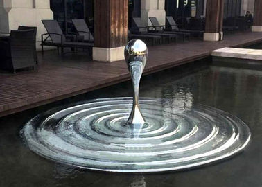 Un buen precio. Descenso moderno del agua de la escultura del acero inoxidable del arte de encargo del tamaño para la piscina de agua en línea