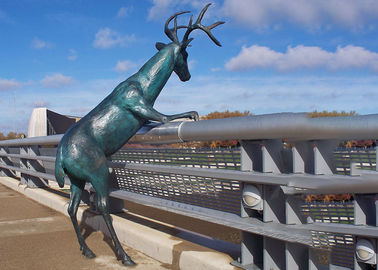 Escultura de bronce de los alces de las decoraciones al aire libre
