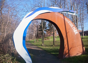 Un buen precio. Arco al aire libre del acero de Corten del metal de la decoración contemporánea del parque en línea
