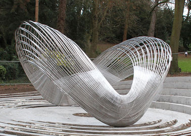 Un buen precio. Escultura inoxidable del alambre de acero del arte público moderno grande para el parque en línea