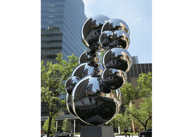 Un buen precio. Alta escultura grande pulida de la bola del jardín del acero inoxidable para el paisaje urbano en línea