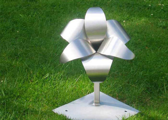Un buen precio. Pulir con chorro de arena la escultura de acero inoxidable de la flor del metal para el jardín en línea
