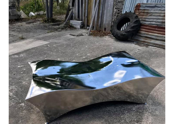 Un buen precio. Altura de la escultura el 100cm de la tabla del metal SS316 para la decoración del jardín en línea